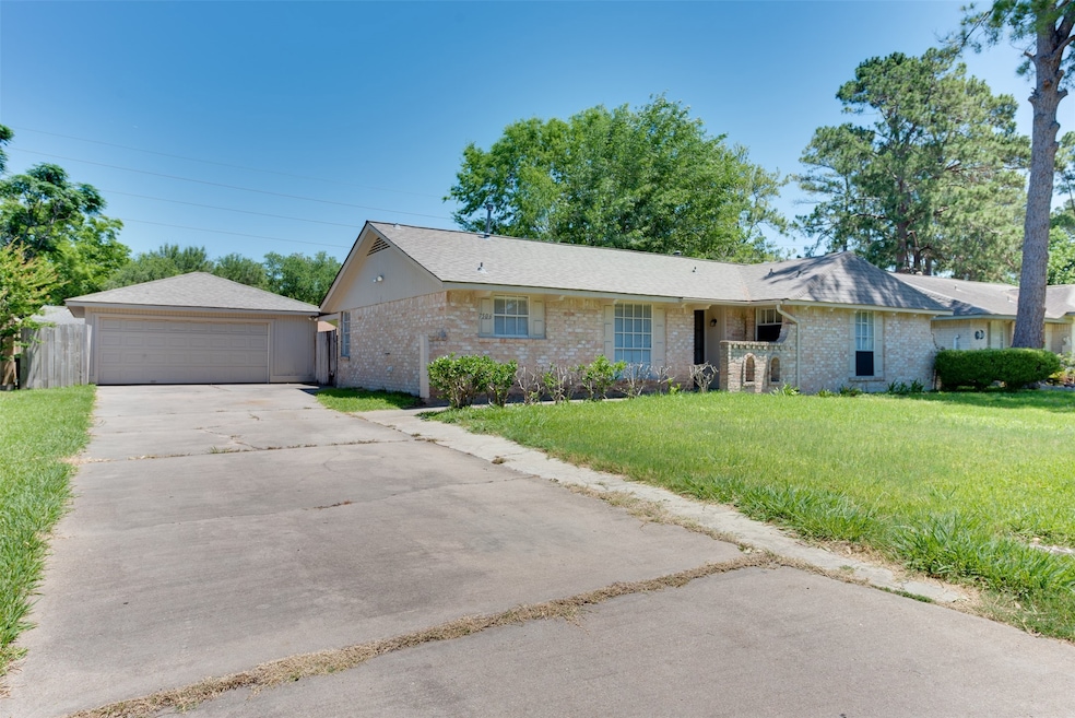 7506 Battlewood Dr, Houston, TX 77040 - photo 1