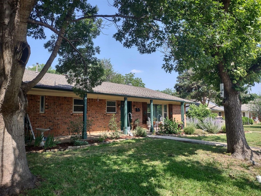 1115 Thomas St, Denton, TX 76201 - photo 1