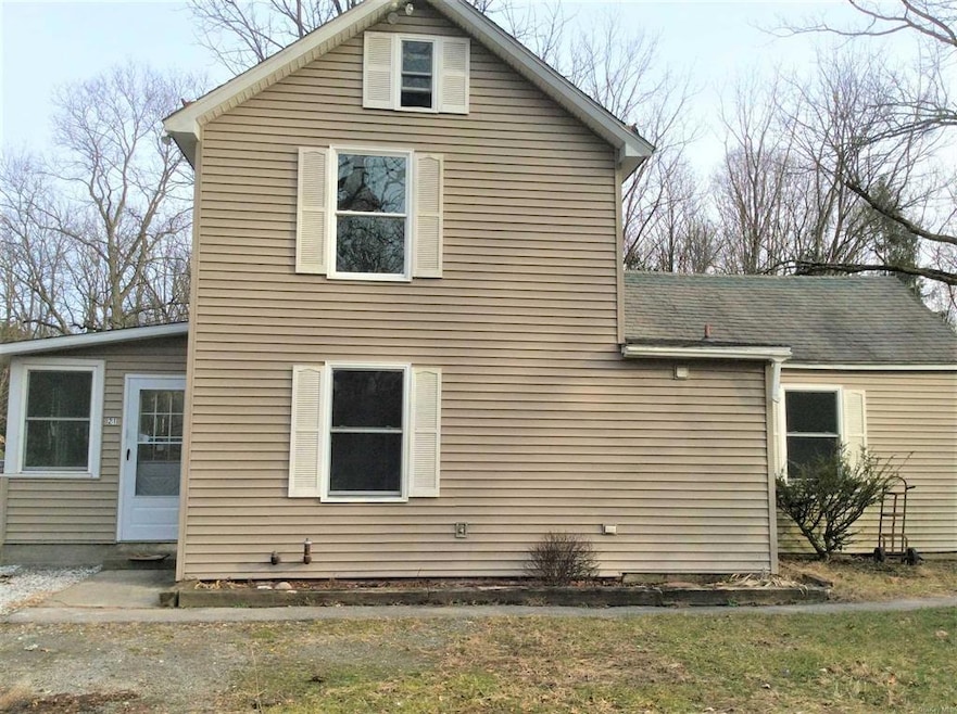 21 Marc Ridge Ln, Wappingers Falls, NY 12590 - photo 1