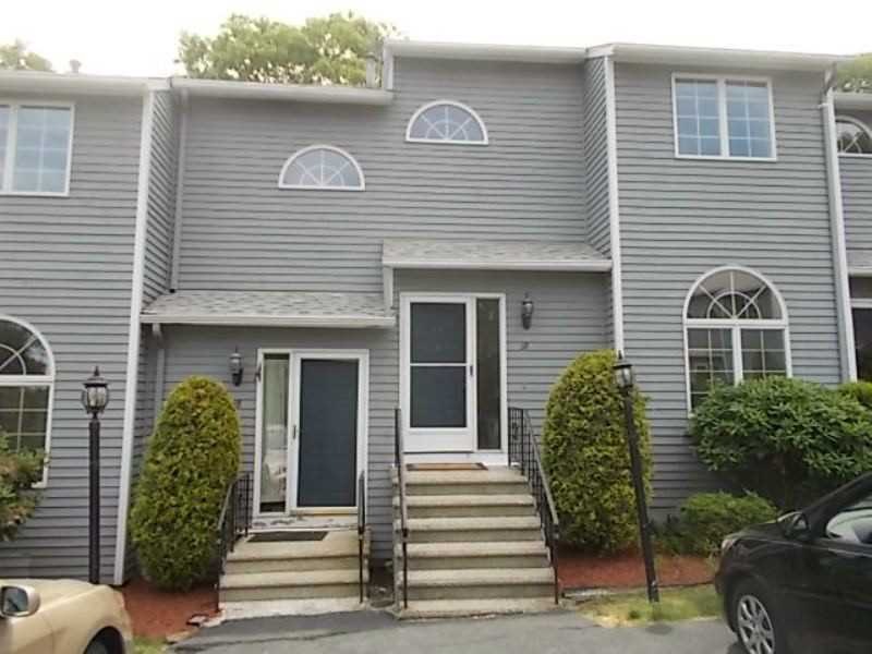 325 New London Ave unit 3B, Warwick, RI 02886 - photo 1