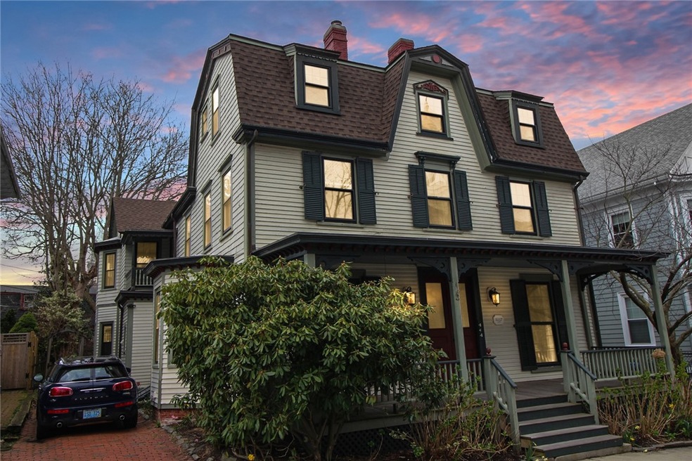 7 Bull St unit 2, Newport, RI 02840 - photo 1