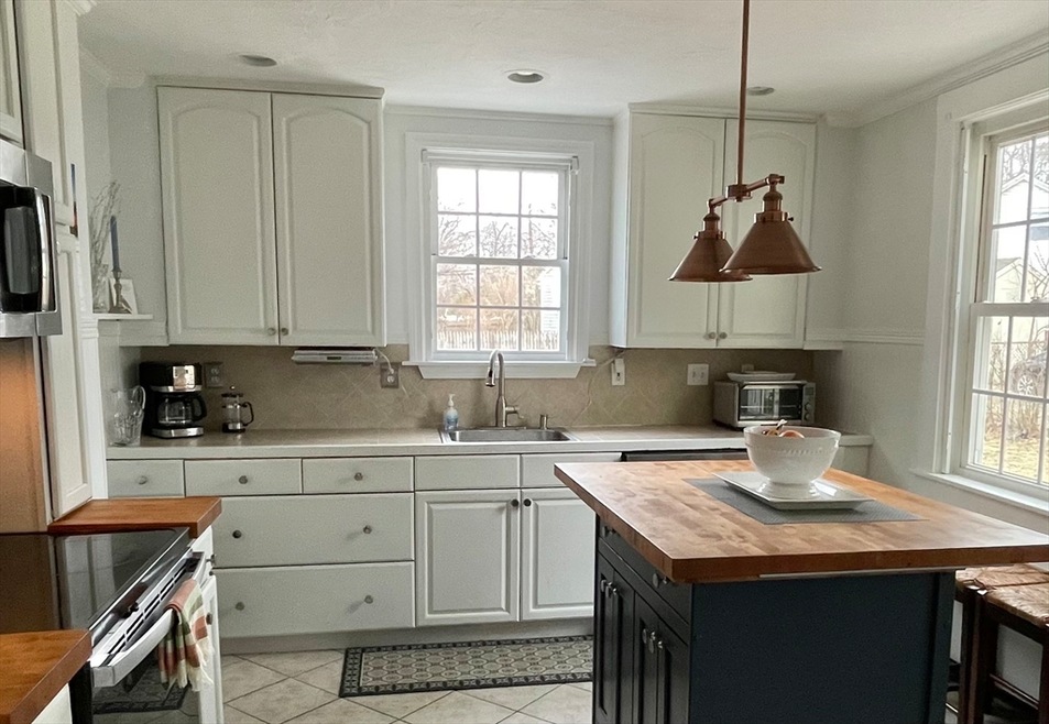 49 West St, Needham Heights, MA 02494 - photo 1