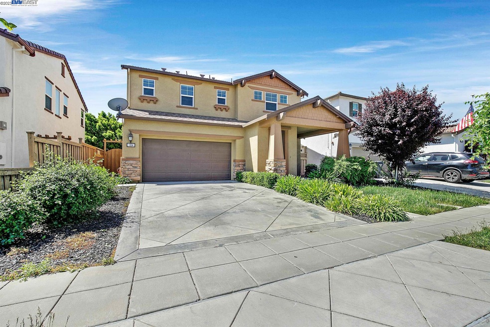 Sold $815,000 • Co-Listing Agent