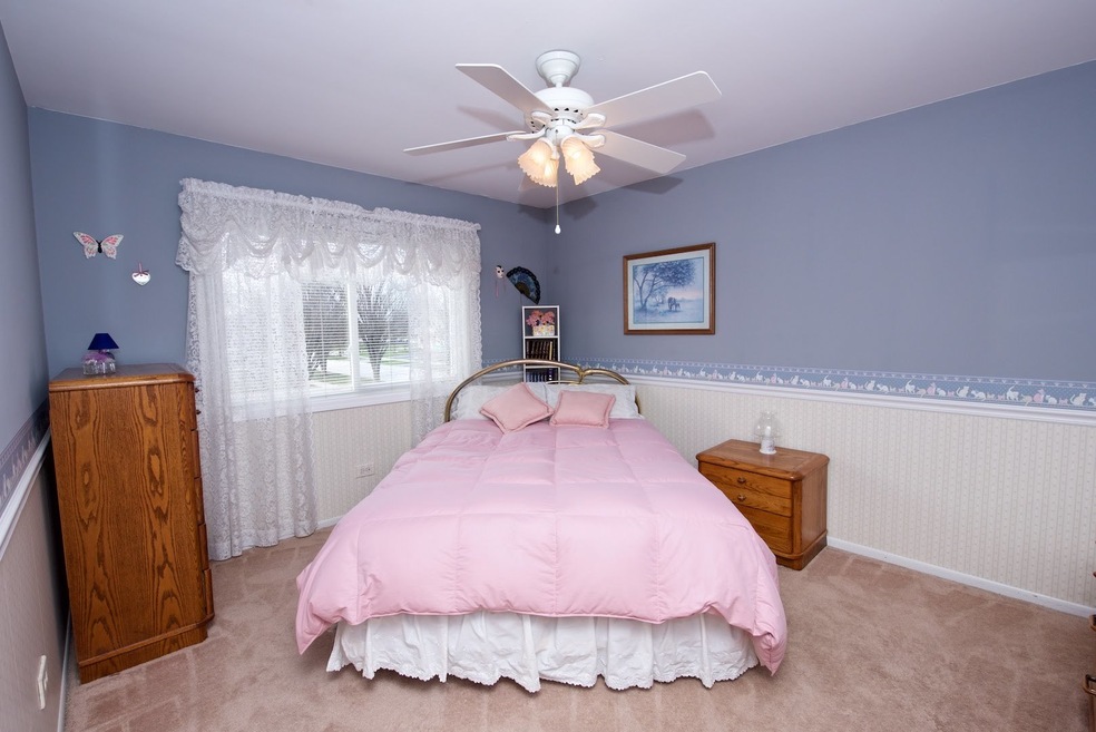 1325 Morningstar Ct, Naperville, IL 60564 - photo 1