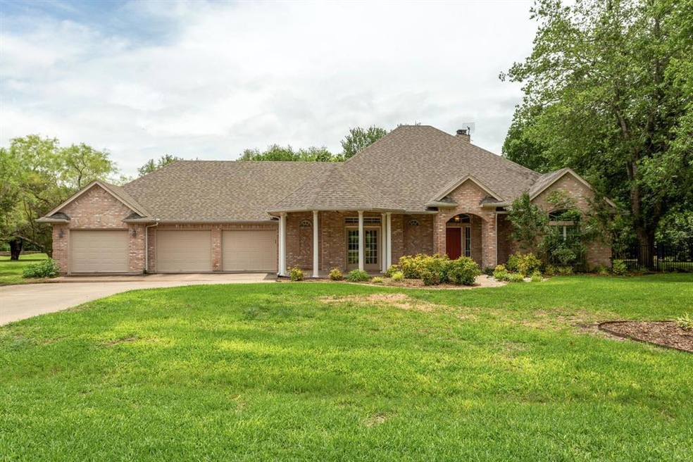 34082 Stonewood Ct, Whitney, TX 76692 - photo 1