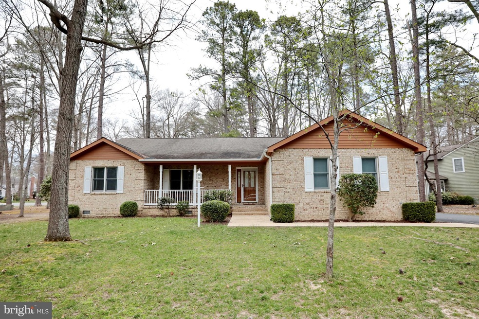 14740 Wisteria Dr, Swan Point, MD 20645 - photo 1