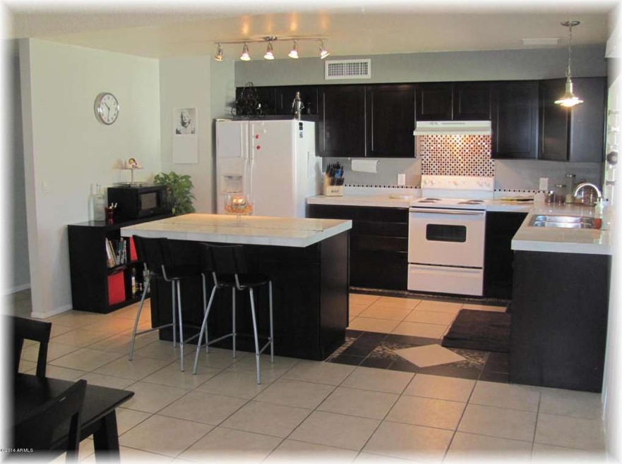 06 Kitchen