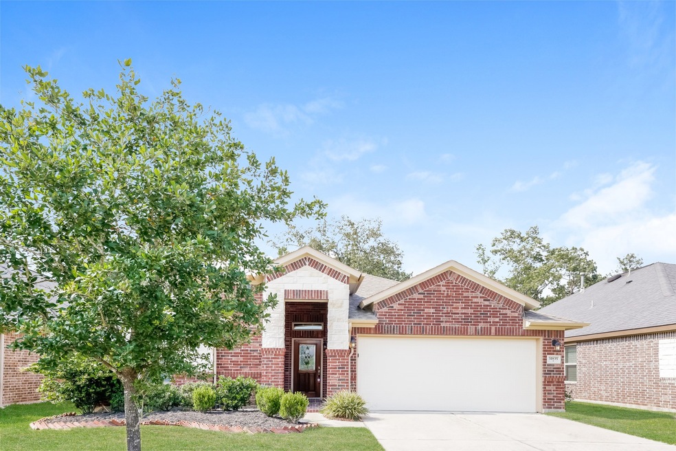 31835 Chapel Rock Ln, Spring, TX 77386 - photo 1