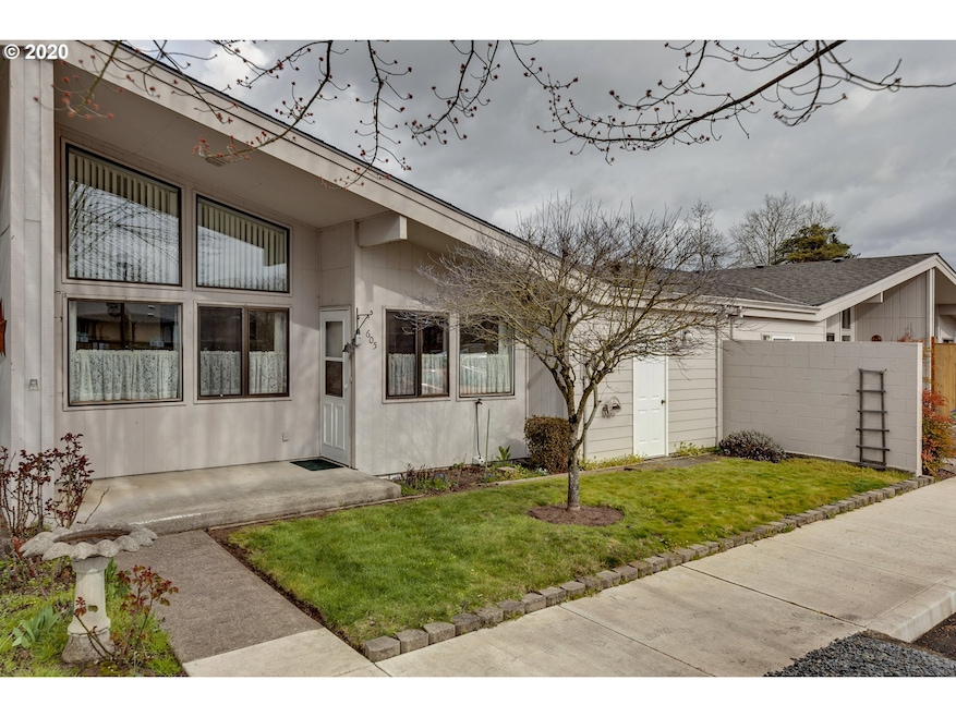 605 N Douglas Ln, Canby, OR 97013 - photo 1