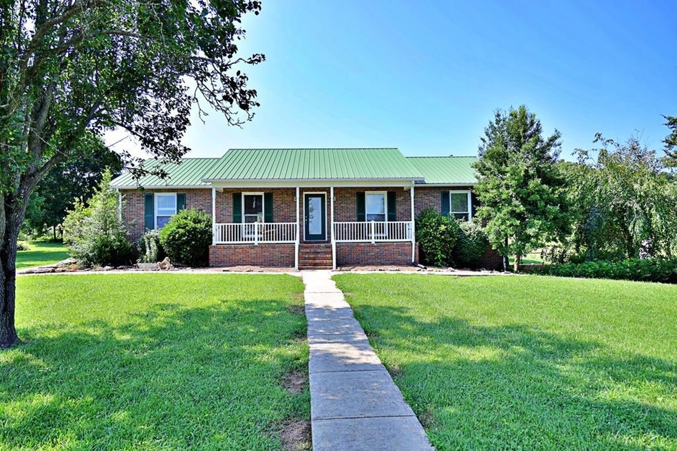 2985 Brangus Ln, Cookeville, TN 38506 - photo 1