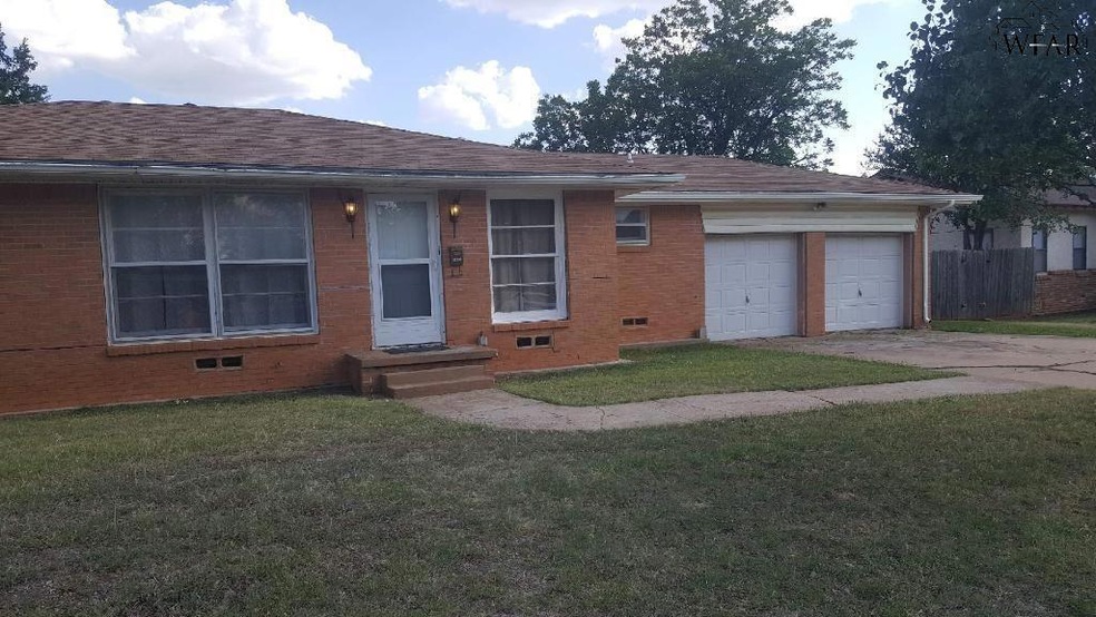 1621 Hursh Ave, Wichita Falls, TX 76302 - photo 1