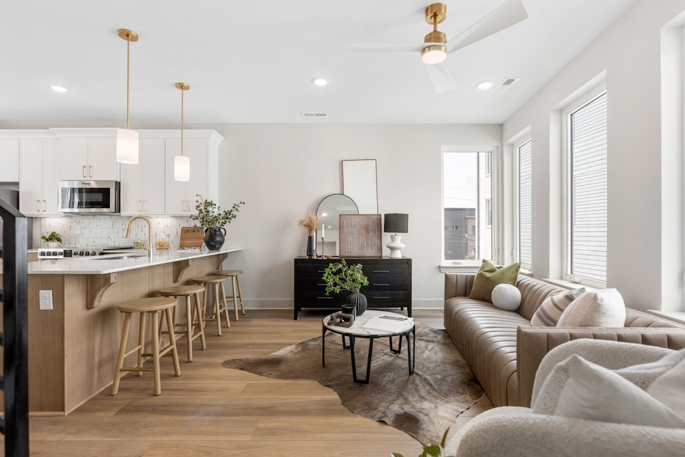 For Sale $734,900 • Co-Listing Agent