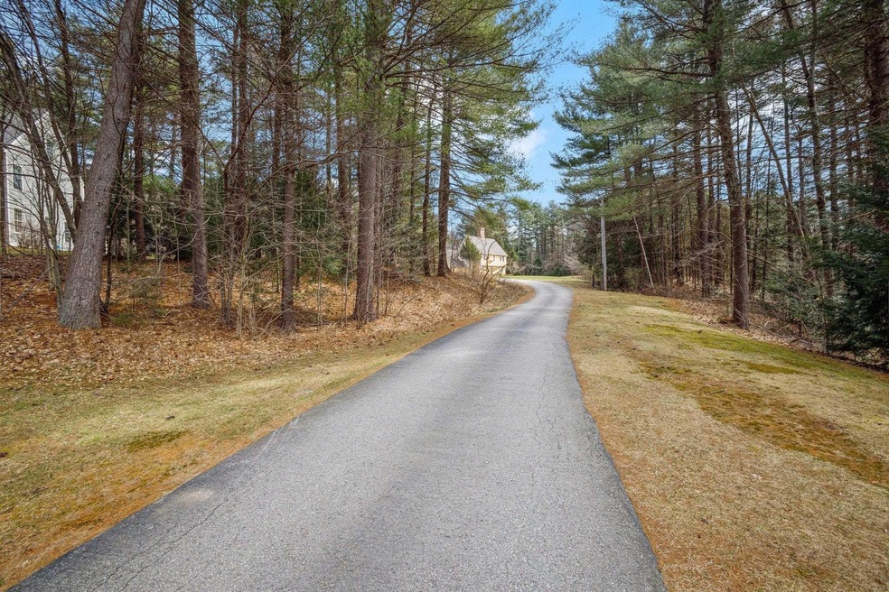 21 Buckingham Dr, Bow, NH 03304 - photo 1