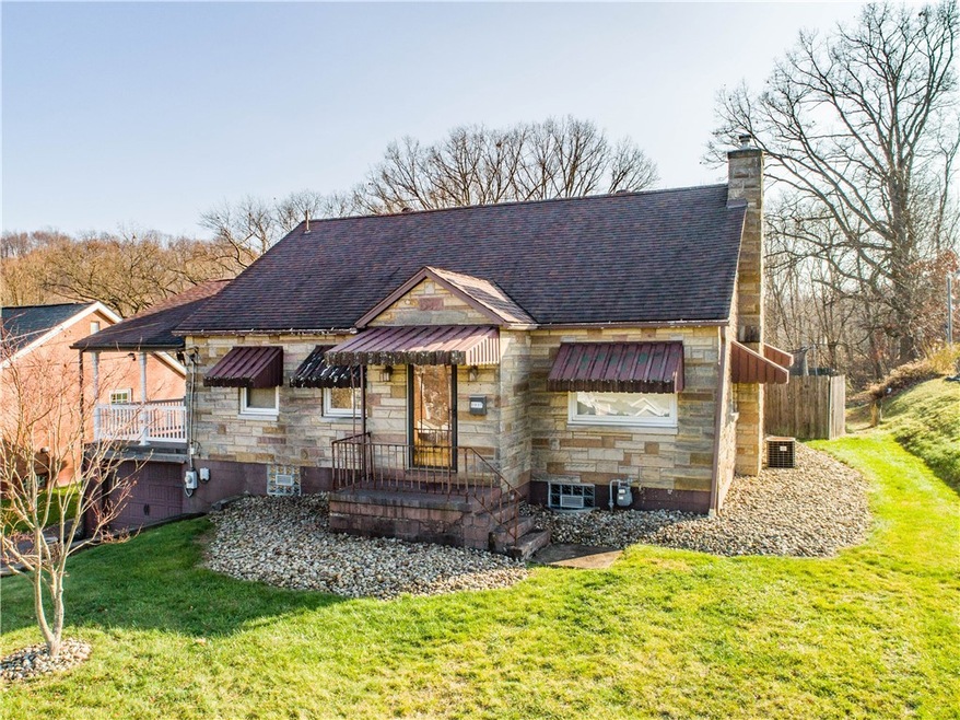 1937 Broadview Place, Aliquippa, PA 15001 - photo 1