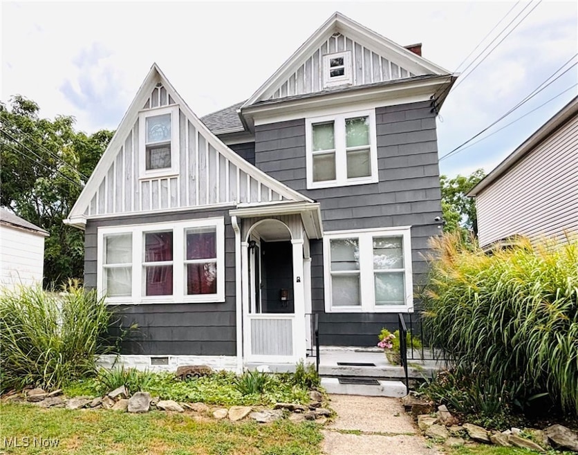 1808 Covert St, Parkersburg, WV 26101 - photo 1