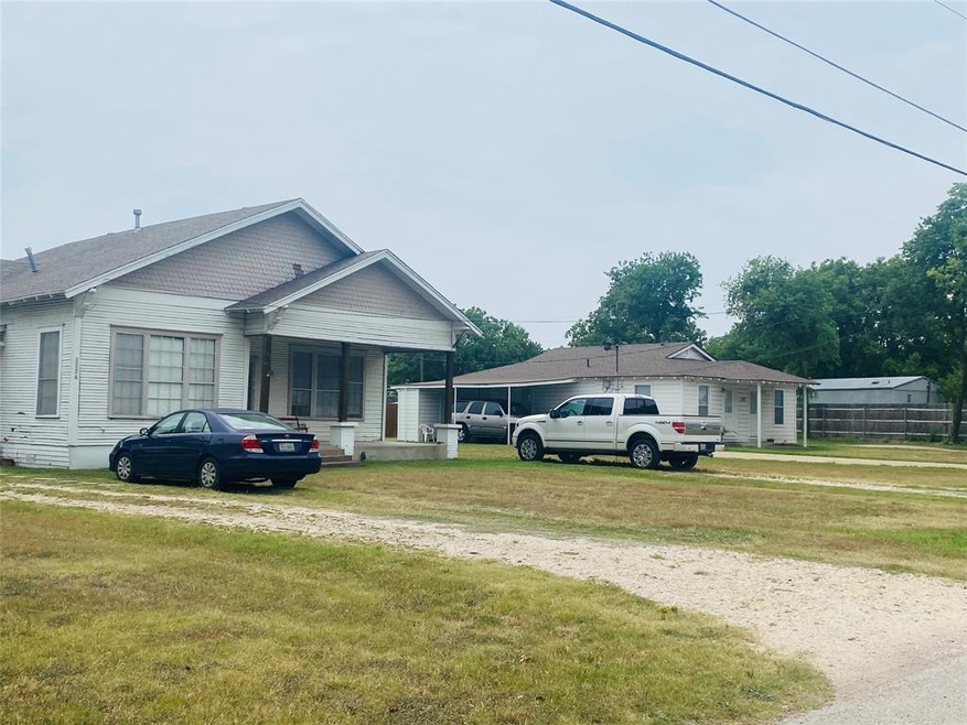 1717 Redwood Dr unit 1719, Cleburne, TX 76033 - photo 1