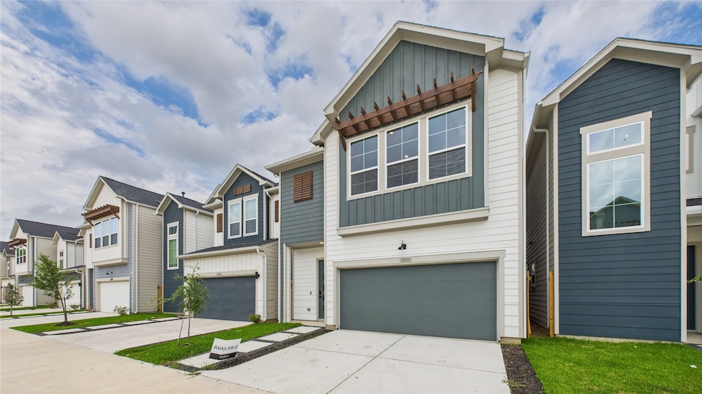 Welcome to Mansfield Square - 5816 Highland Sky Ln