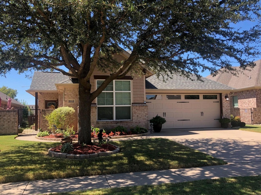 3313 Crystal Clear Ct, Granbury, TX 76049 - photo 1