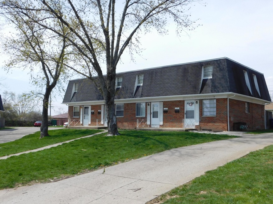 1151 Arnelle Ct, Columbus, OH 43228 - photo 1