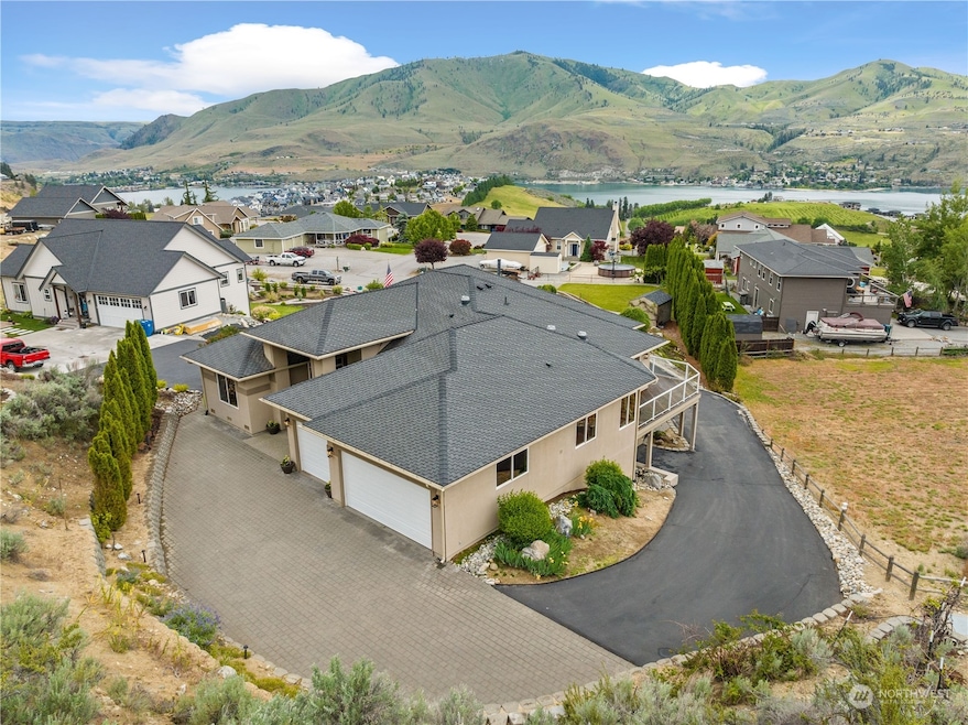 305 Orchard View Dr, Chelan, WA 98816 - photo 1