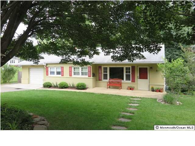 6 Hartshorne Place, Middletown, NJ 07748 - photo 1