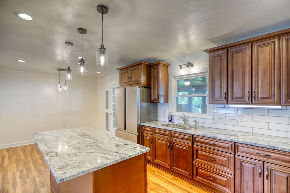 104 Robin Dr, Portland, TN 37148 - photo 1