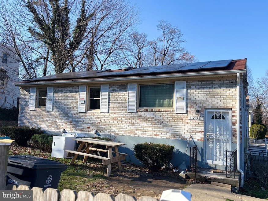 1201 Abel Ave, Capitol Heights, MD 20743 - photo 1