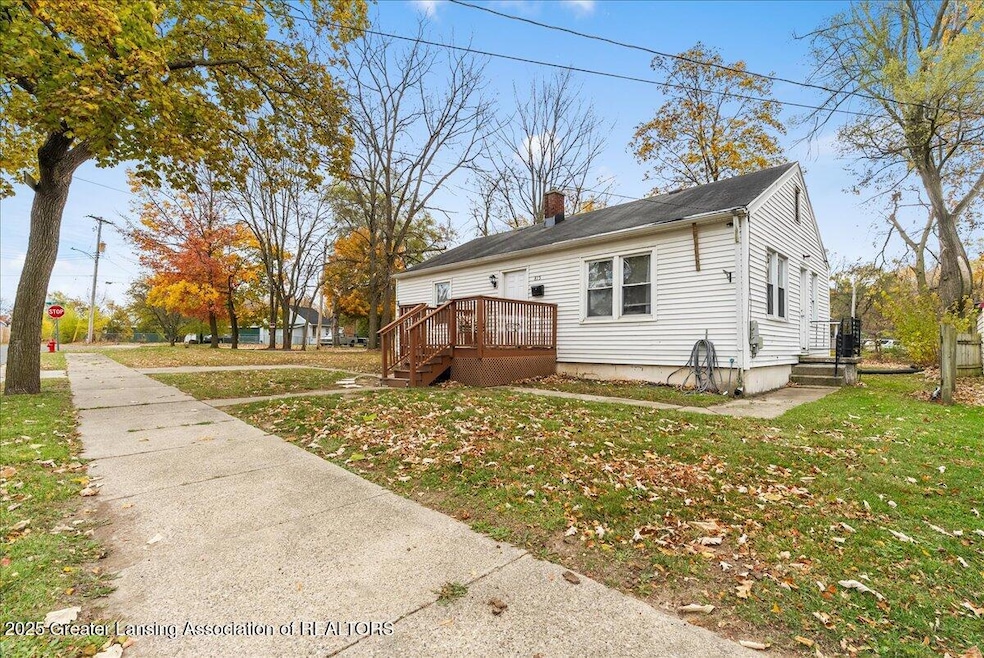 815 Woodbine Ave, Lansing, MI 48910 - photo 1