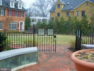 4714 Chestnut St, Bethesda, MD 20814 - photo 1