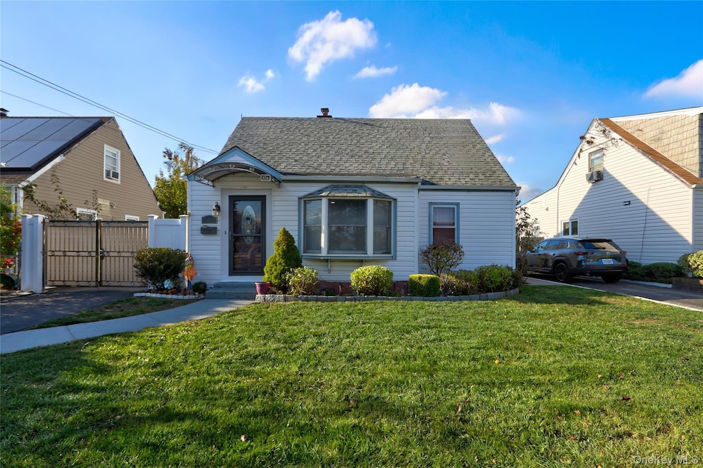 Pending $629,000 • Co-Listing Agent