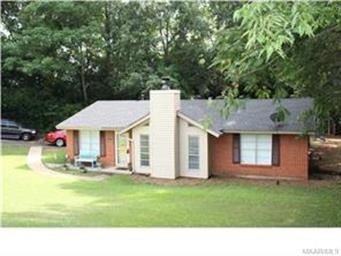 Welcome to 842 Loder Street!  This home has lots o