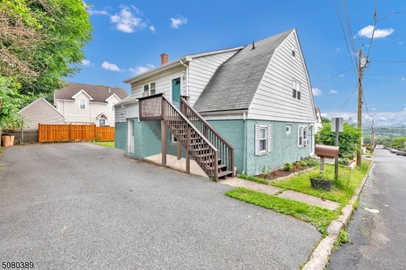 83 Whitaker Ave, Woodland Park, NJ 07424 - photo 1