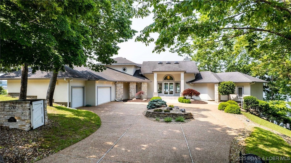 For Sale $2,350,000 • Co-Listing Agent