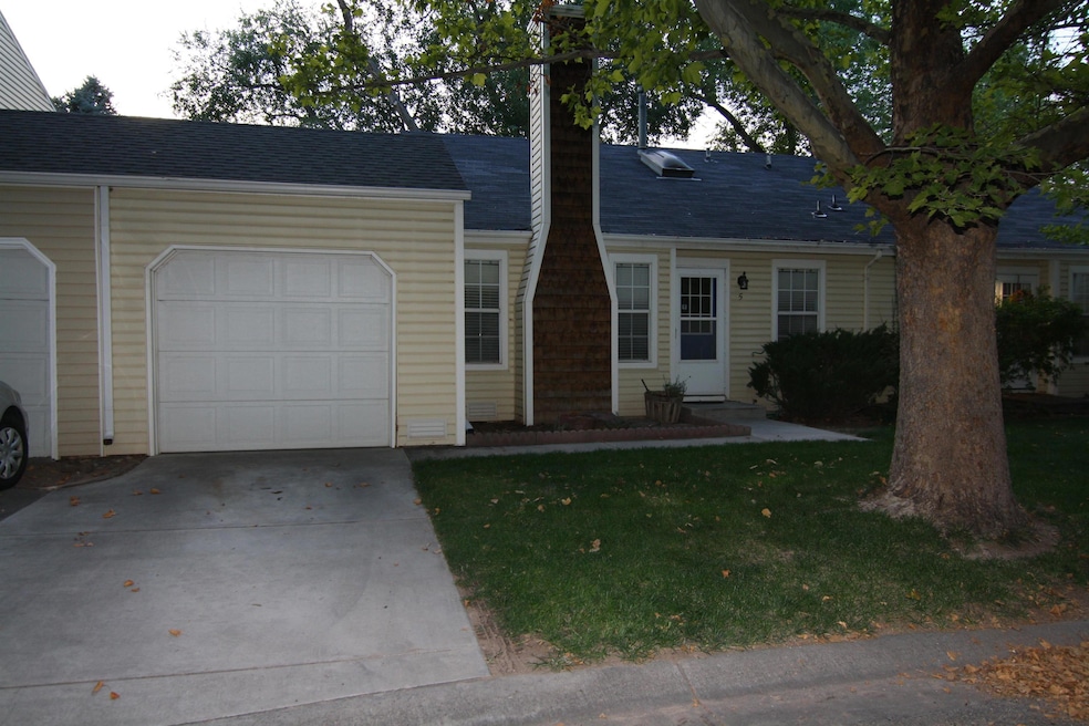 For Rent $1,900/month