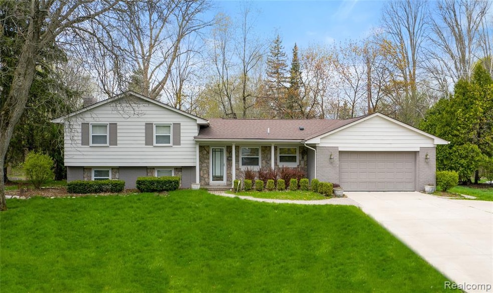 FIXED 6528 Spruce now with nice grass.jpeg