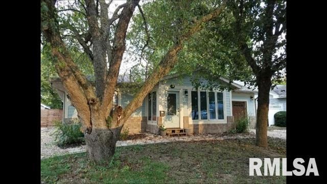 4 Tulip Dr, Lincoln, IL 62656 - photo 1