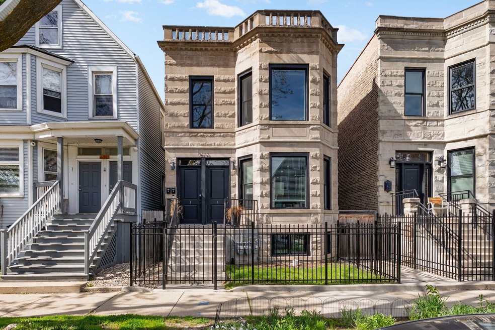 3432 W Belden Ave unit 2, Chicago, IL 60647 - photo 1