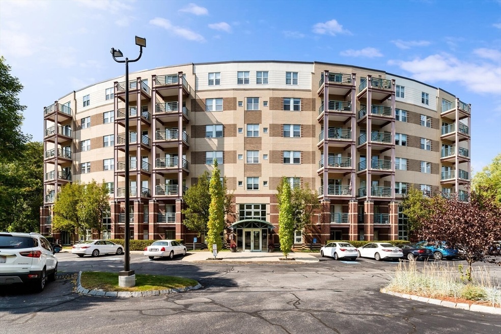 273 Cambridge Rd unit 607, Woburn, MA 01801 - photo 1