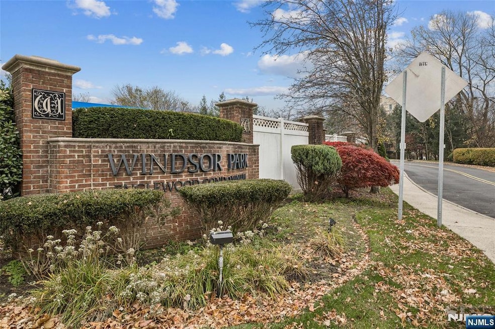 2404 Windsor Park Ct unit 114, Englewood, NJ 07631 - photo 1