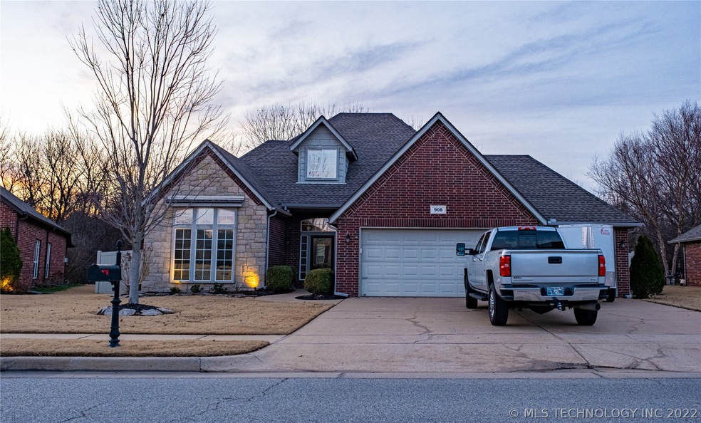 908 S 71st St, Broken Arrow, OK 74014 - photo 1