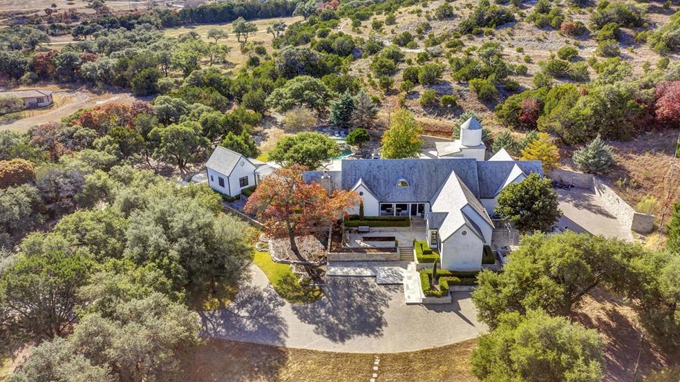 226 S Grand Cru Ln, Fredericksburg, TX 78624 - photo 1