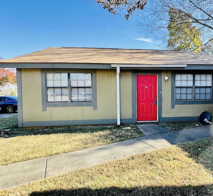 628 Gawin Dr unit A; BLDG 4, Warner Robins, GA 31093 - photo 1