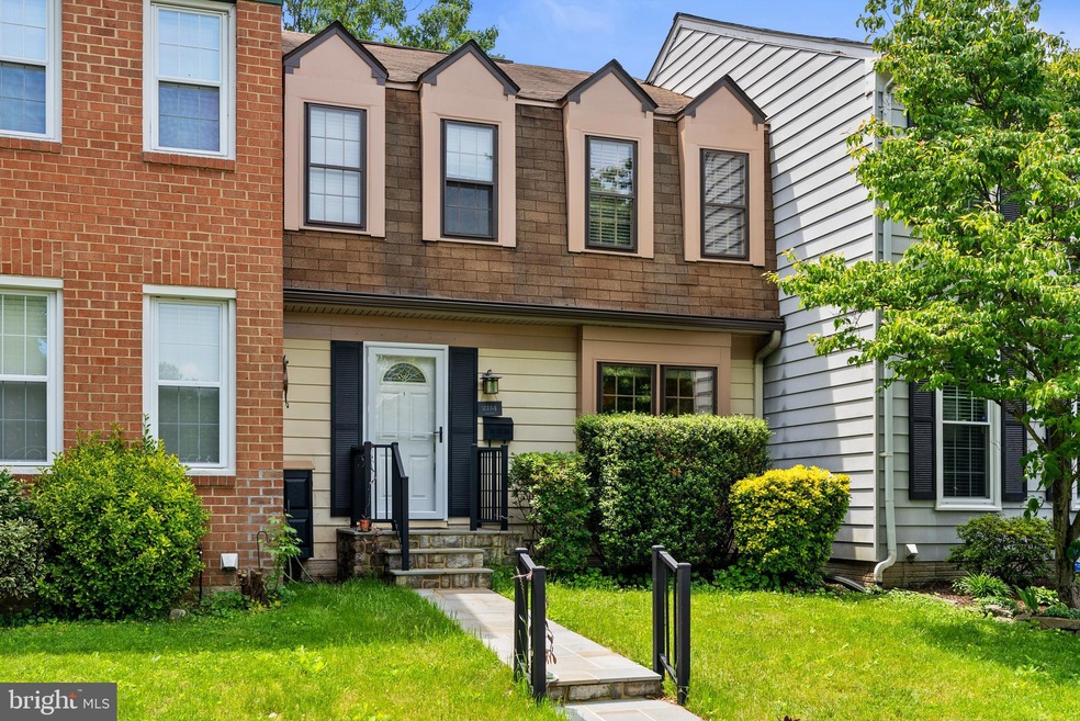 2114 Lang Dr, Crofton, MD 21114 - photo 1