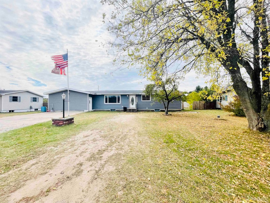 4945 Karen 17 25 St, Escanaba, MI 49829 MLS 50125686