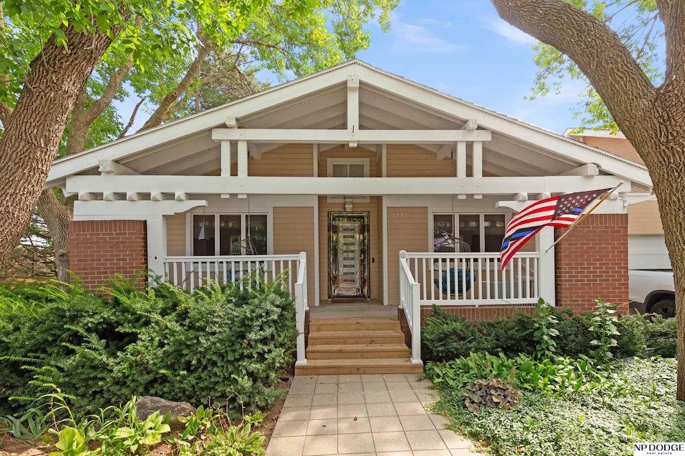 223 N 127th Plaza, Omaha, NE 68154 - photo 1