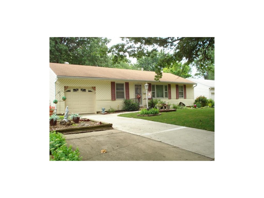 Newer driveway and vinyl siding, make this charmin