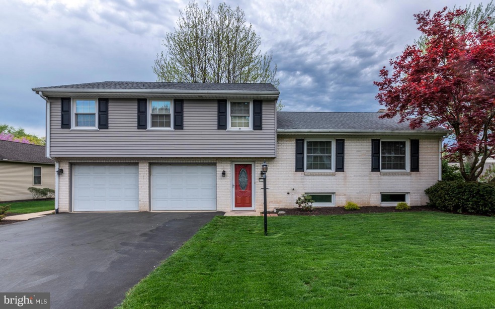 144 Lancaster Ave, Denver, PA 17517 - photo 1