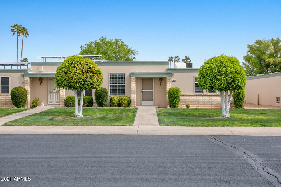 01_9918_W_Hawthorn_Dr__01_mls