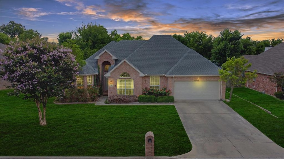 105 Ridge View Ct, Decatur, TX 76234 - photo 1