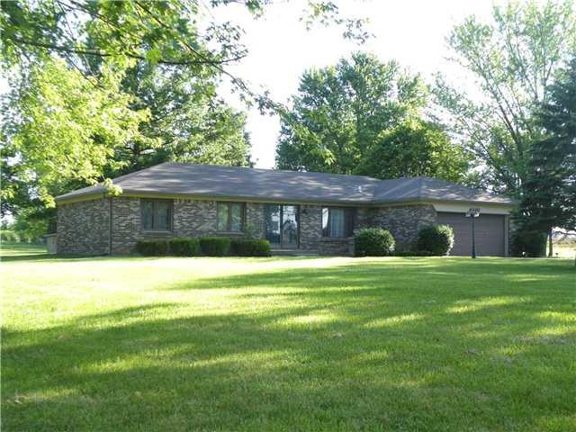 4340 Gibbs Rd, Danville, IN 46122 - photo 1